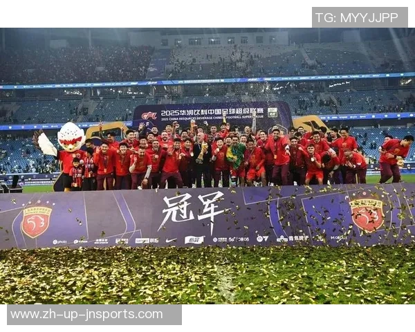完成中超三连冠、队史第4冠，海港官方社媒发文庆祝